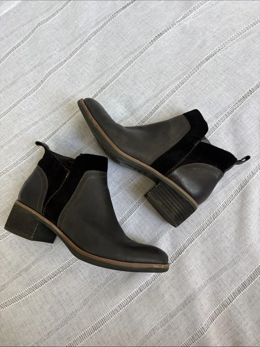 Korks Black Leather and Suede Ankle Booties